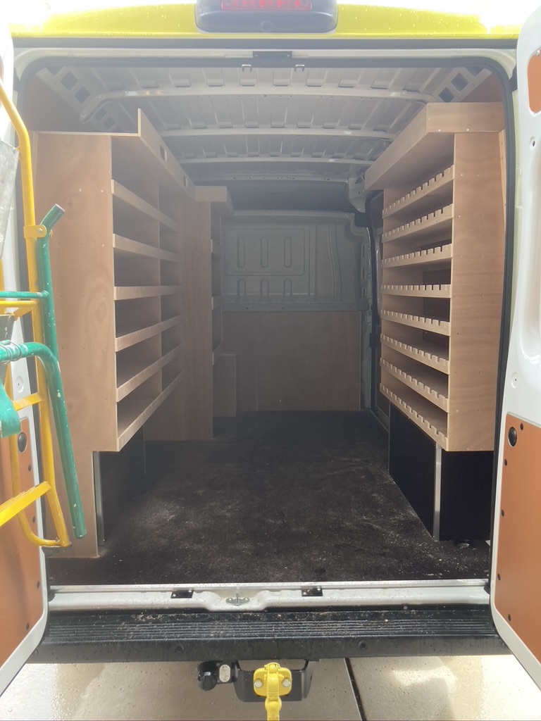 AMENAGEMENT AGENCEMENT VEHICULE les ateliers du bois pennecot menuiserie varanges genlis dijon nuits st georges beaune dole
